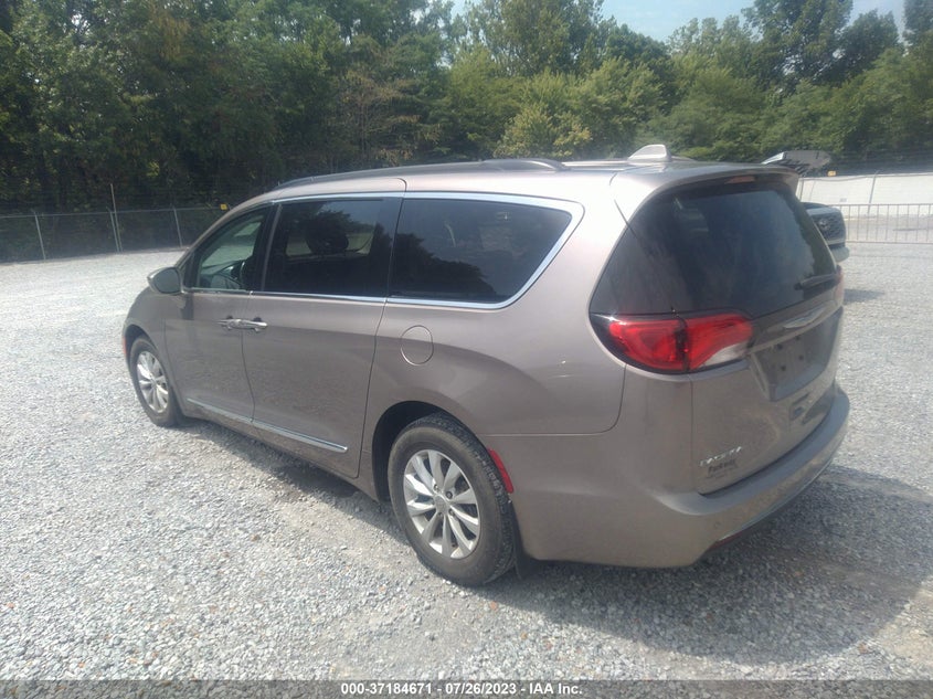 VIN 2C4RC1BG4HR535932 2017 CHRYSLER PACIFICA TOURING-L