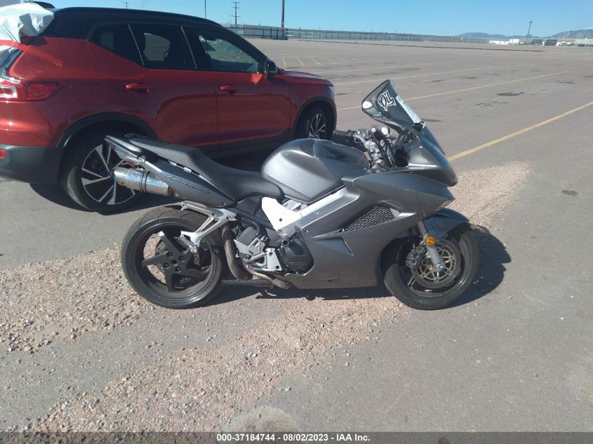 2008 HONDA VFR800 JH2RC46088M000319