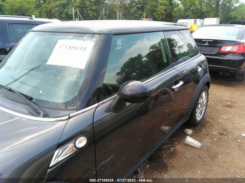 2013 MINI COOPER HARDTOP S WMWSV3C54DT394560