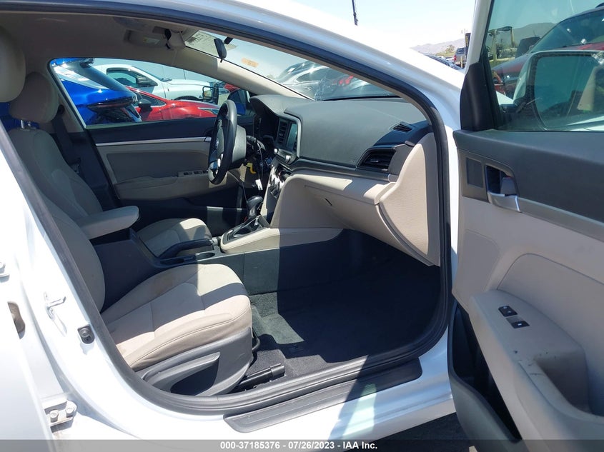 VIN 5NPD84LF6KH428260 2019 HYUNDAI ELANTRA SEL