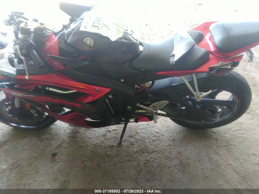 2011 YAMAHA YZFR6 JYARJ16E2BA022071