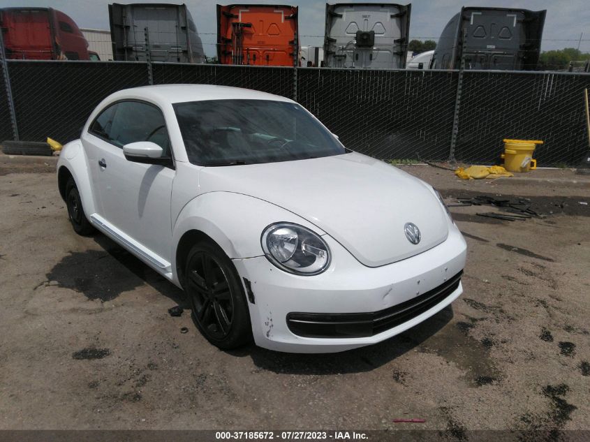 2015 VOLKSWAGEN BEETLE 1.8T CLASSIC - 3VWF17AT0FM600786