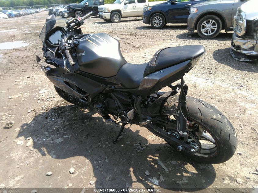 2023 KAWASAKI EX650 R - ML5EXER10PDA80698