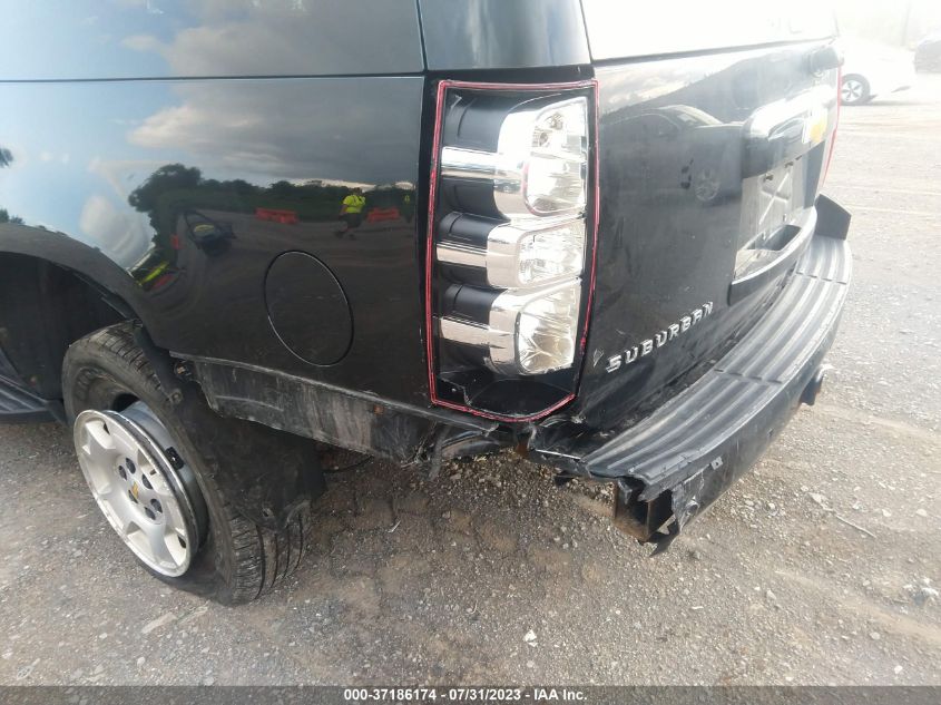2014 CHEVROLET SUBURBAN LT - 1GNSKJE71ER236021