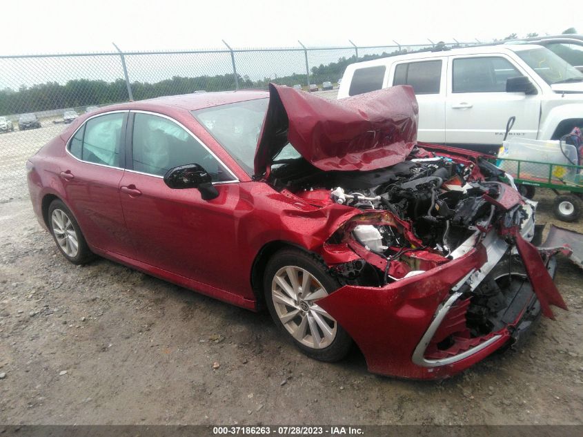 2022 TOYOTA CAMRY LE - 4T1C11AK5NU617910