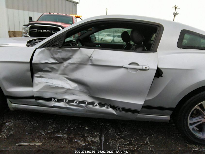 2013 FORD MUSTANG V6 - 1ZVBP8AM3D5267563