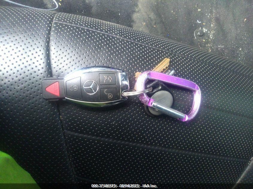 2015 MERCEDES-BENZ S-CLASS S 550 - WDDUG8CB7FA126552