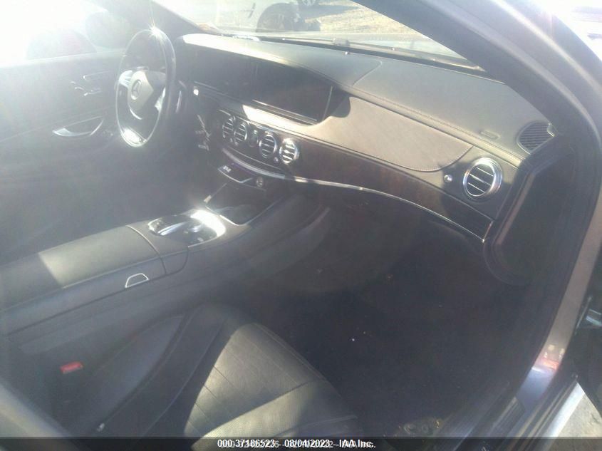 2015 MERCEDES-BENZ S-CLASS S 550 - WDDUG8CB7FA126552