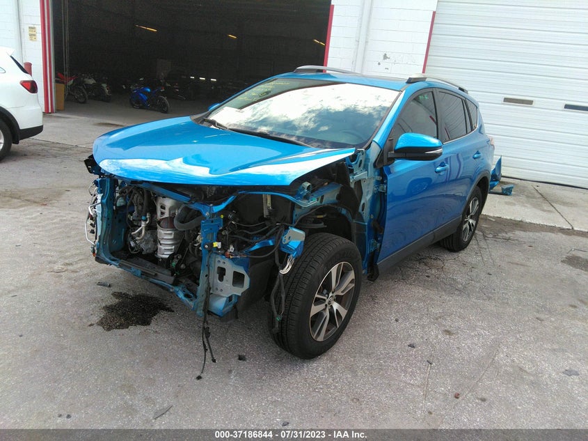 VIN JTMWFREV7HJ145737 2017 TOYOTA RAV4 XLE