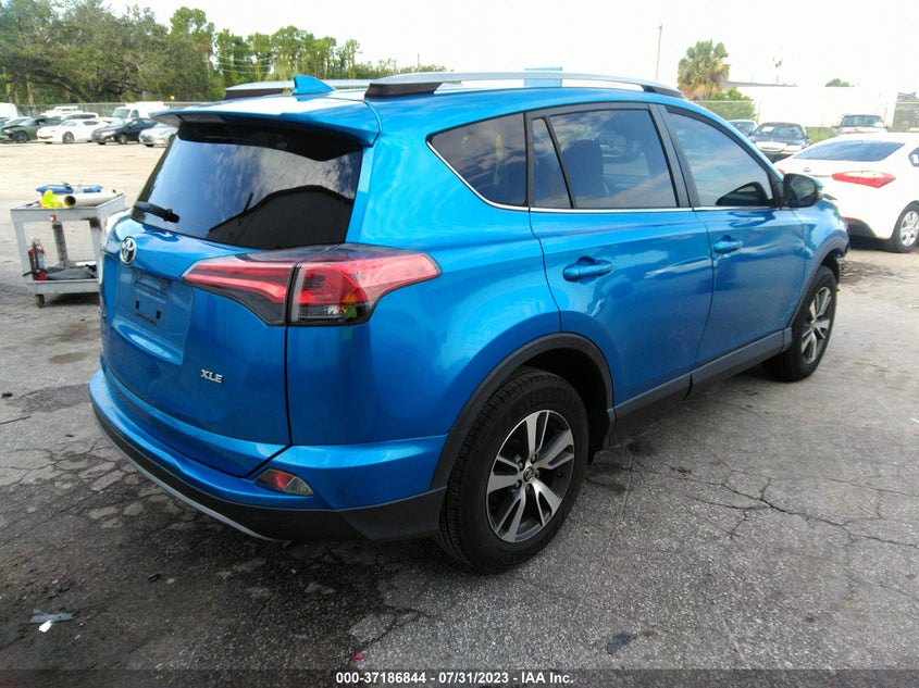 VIN JTMWFREV7HJ145737 2017 TOYOTA RAV4 XLE