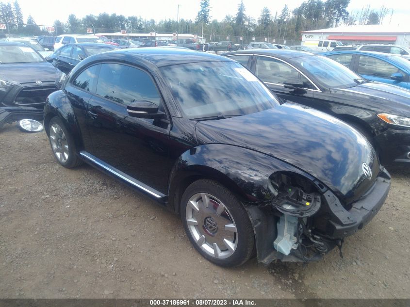 2013 VOLKSWAGEN BEETLE COUPE 2.5L W/SUN/SOUND/NAV - 3VWJP7AT7DM601875