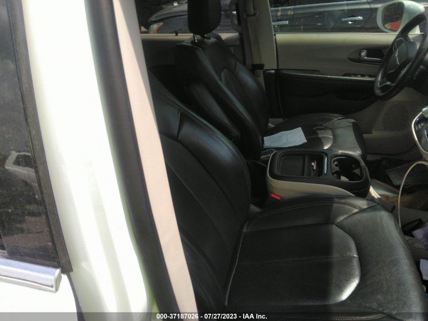 2020 CHRYSLER PACIFICA TOURING L - 2C4RC1BG4LR230049