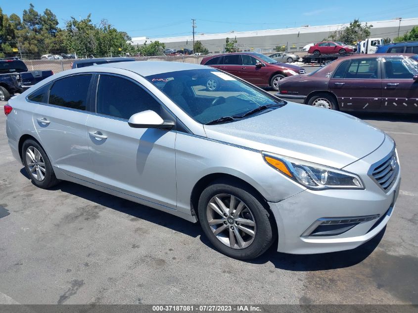 2015 HYUNDAI SONATA 2.4L SE - 5NPE24AF0FH194082