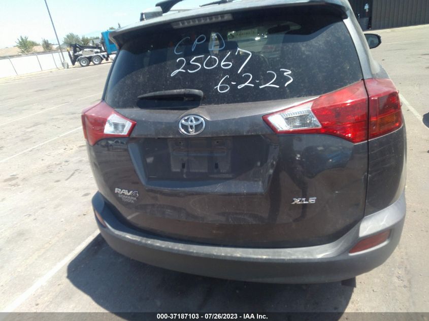 2015 TOYOTA RAV4 XLE - JTMWFREV3FJ037564