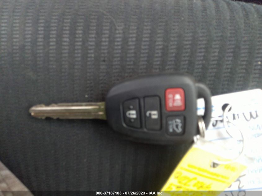 2015 TOYOTA RAV4 XLE - JTMWFREV3FJ037564