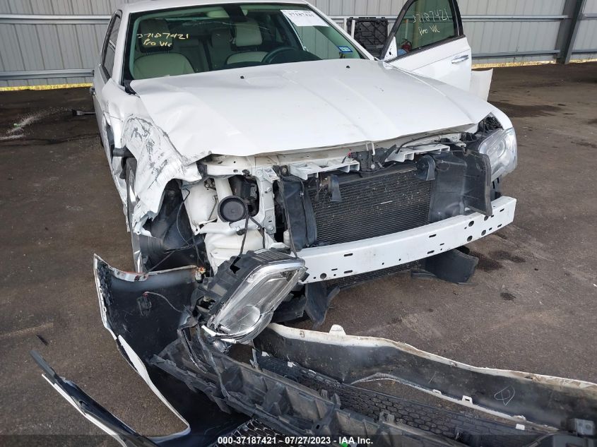 2015 CHRYSLER 300C PLATINUM 2C3CCAPT3FH780952