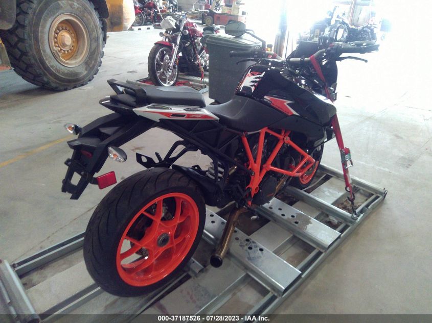 2019 KTM 1290 SUPER DUKE GT - VBKV69405KM907372