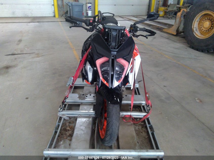 2019 KTM 1290 SUPER DUKE GT - VBKV69405KM907372