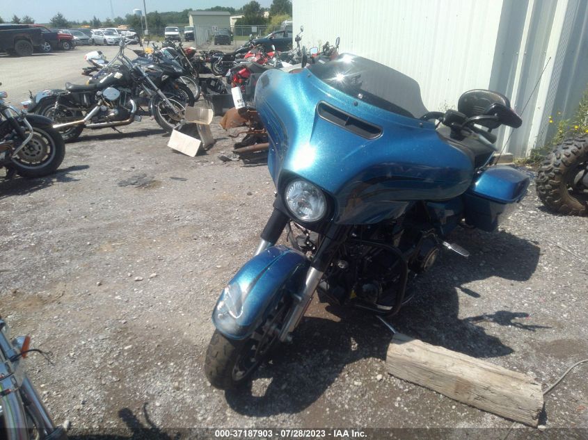 2014 HARLEY-DAVIDSON FLHX STREET GLIDE - 1HD1KBM1XEB680755