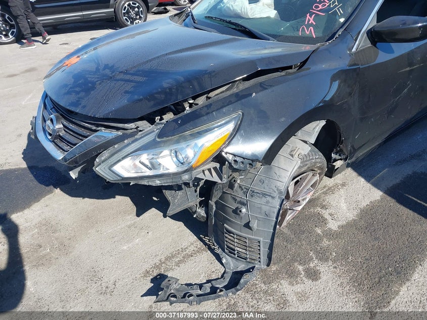 VIN 1N4AL3AP5HC208657 2017 NISSAN ALTIMA 2.5 SV