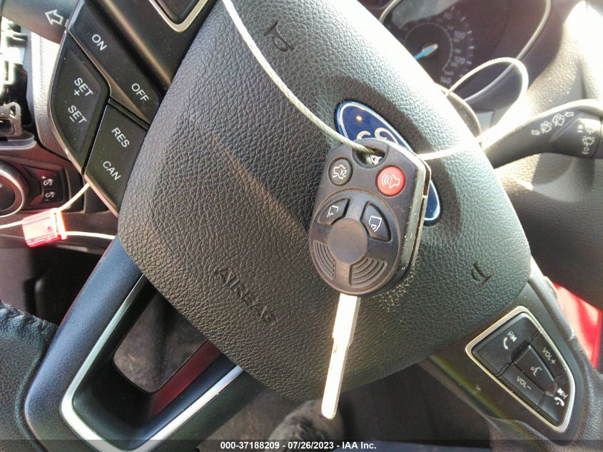 2015 FORD FOCUS SE - 1FADP3K2XFL338760