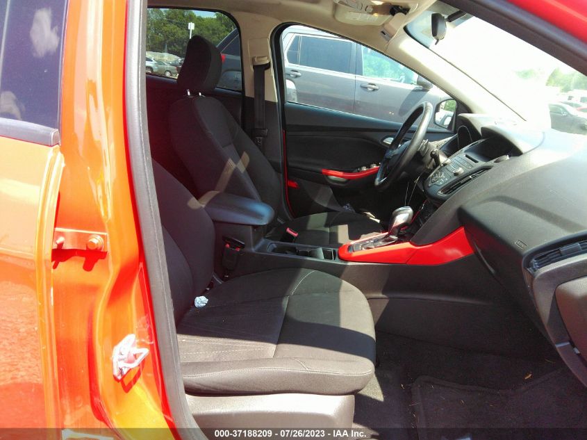 2015 FORD FOCUS SE - 1FADP3K2XFL338760