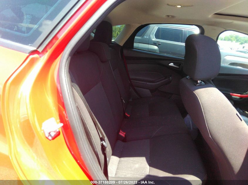2015 FORD FOCUS SE - 1FADP3K2XFL338760