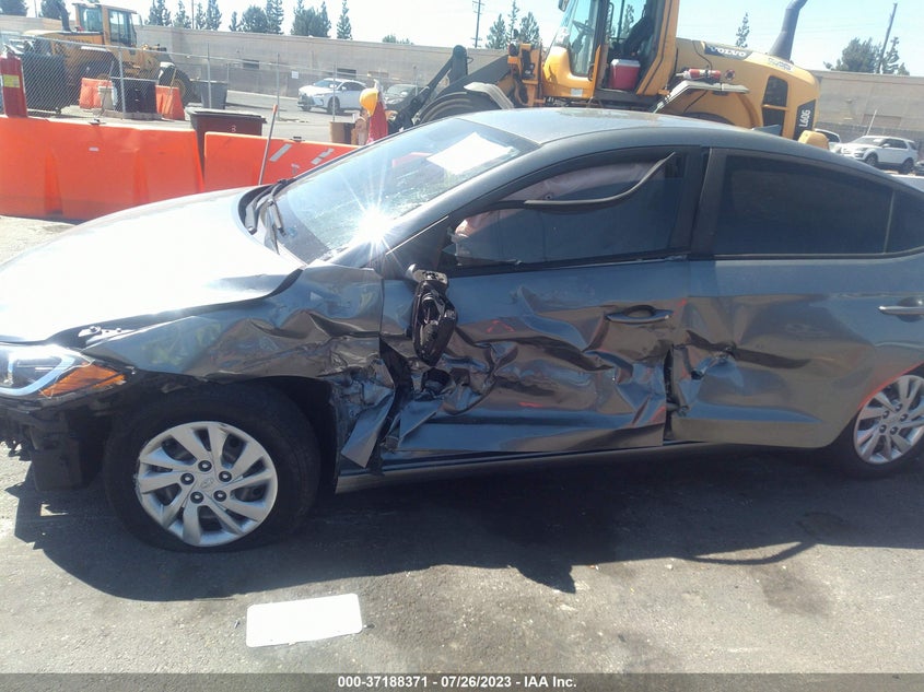 VIN KMHD74LF5HU390128 2017 HYUNDAI ELANTRA SE