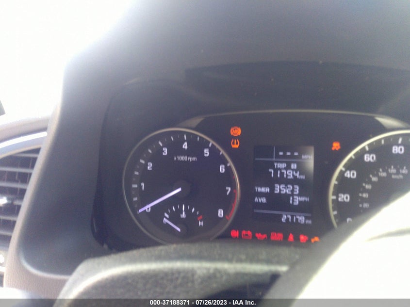 VIN KMHD74LF5HU390128 2017 HYUNDAI ELANTRA SE