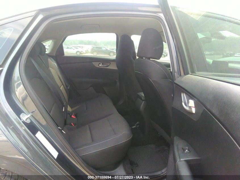 VIN 3KPF24AD7KE083255 2019 KIA FORTE LXS