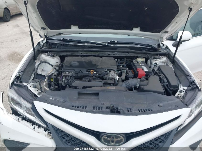 2018 TOYOTA CAMRY LE/SE/XLE/L - 4T1B11HK3JU565835
