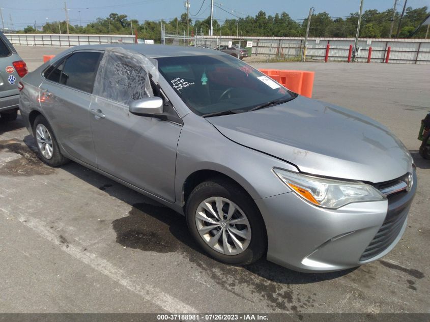 VIN 4T1BF1FK3FU065704 2015 TOYOTA CAMRY no.12