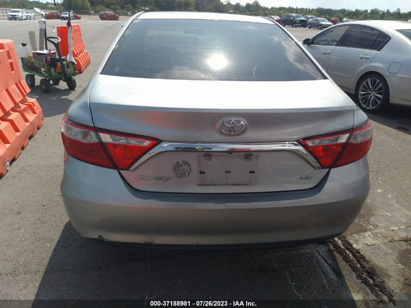 VIN 4T1BF1FK3FU065704 2015 TOYOTA CAMRY no.15