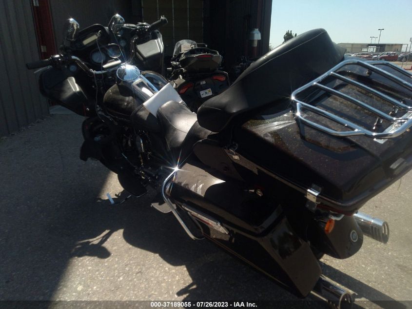 2011 HARLEY-DAVIDSON FLTRU - 1HD1KGM19BB634245