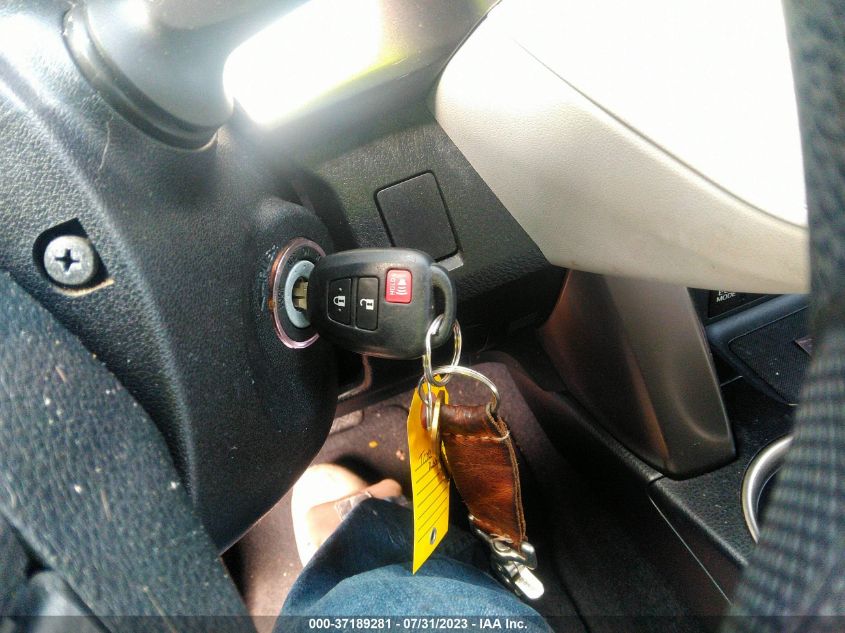 2014 TOYOTA RAV4 LE - JTMBFREV2ED071801