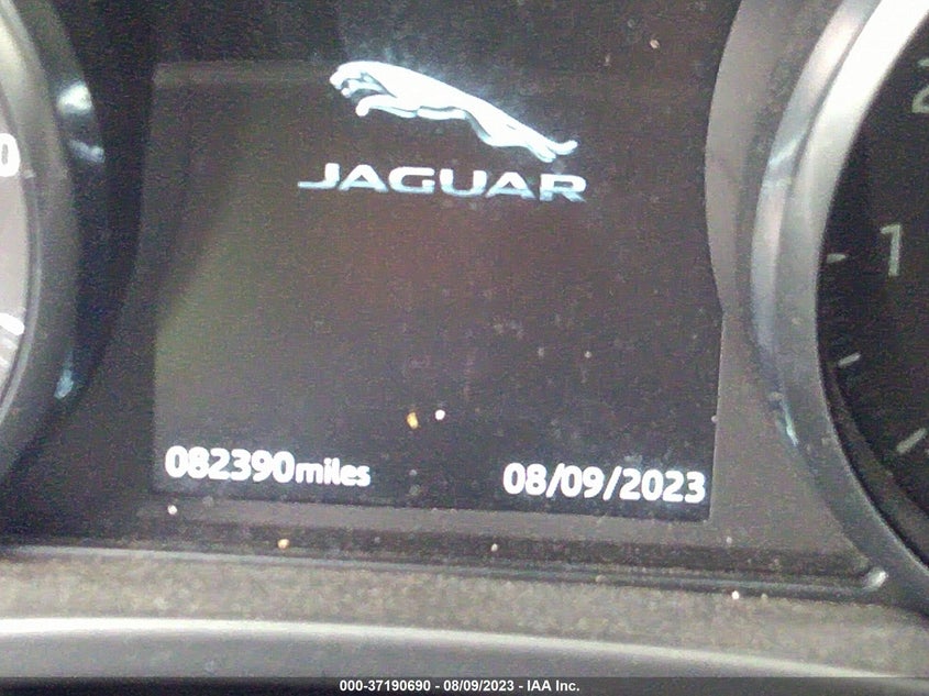 VIN SADCJ2FX5KA395630 2019 JAGUAR F-PACE 25T PREMIUM