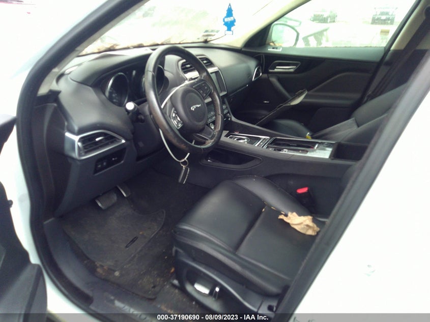 VIN SADCJ2FX5KA395630 2019 JAGUAR F-PACE 25T PREMIUM