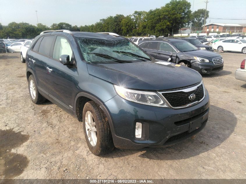 2015 KIA SORENTO LX - 5XYKTCA64FG592154