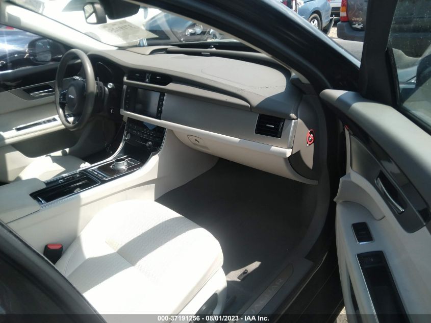 2016 JAGUAR XF 35T PRESTIGE - SAJBE4BV9GCY14104