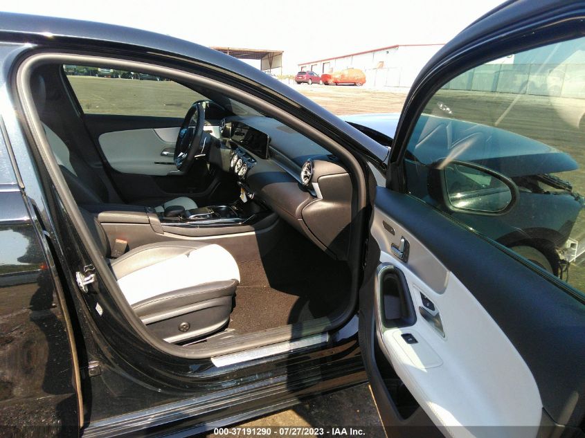 2021 MERCEDES-BENZ AMG A 35 4MATIC W1K3G5BB7MJ297472