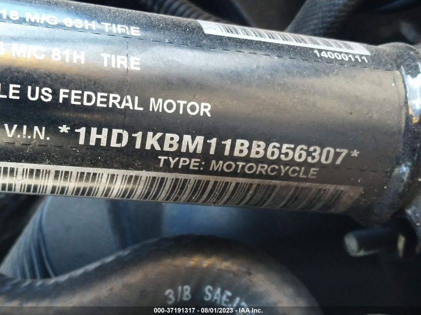 2011 HARLEY-DAVIDSON FLHX - 1HD1KBM11BB656307