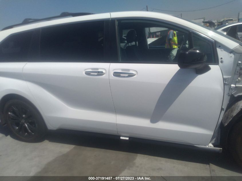 2022 TOYOTA SIENNA XSE - 5TDDRKEC6NS118645