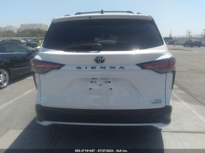 2022 TOYOTA SIENNA XSE - 5TDDRKEC6NS118645