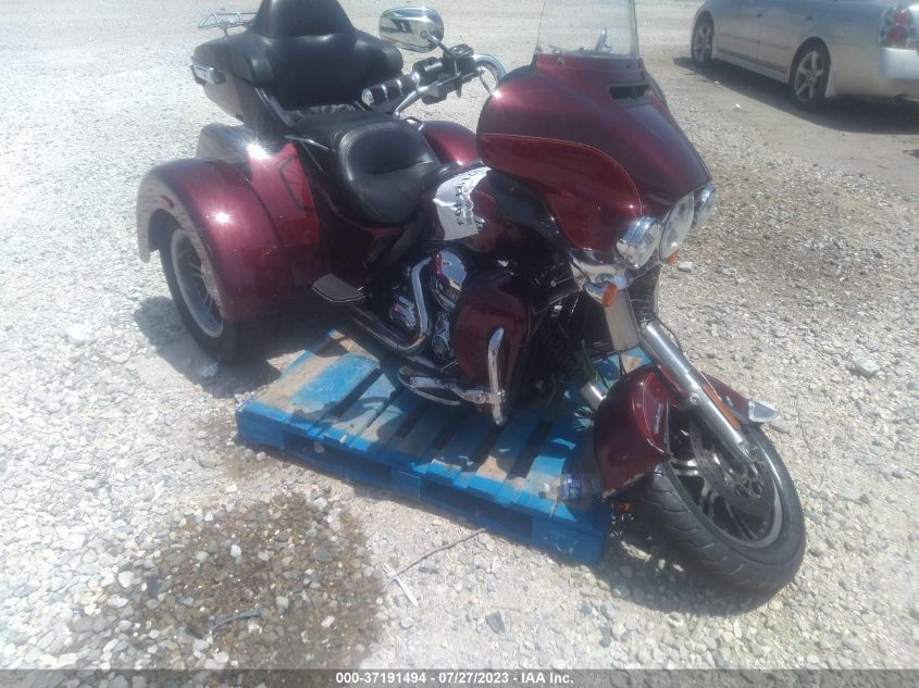 2016 HARLEY-DAVIDSON FLHTCUTG TRI GLIDE ULTRA 1HD1MAL11GB853295