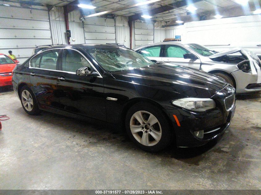 2013 BMW 528I XDRIVE - WBAXH5C54DD110685