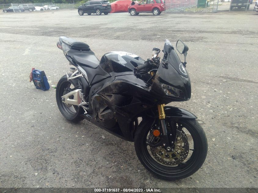 2012 HONDA CBR600 RR - JH2PC4002CK500982