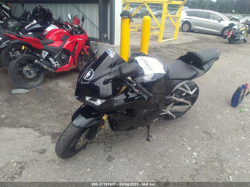 2012 HONDA CBR600 RR - JH2PC4002CK500982