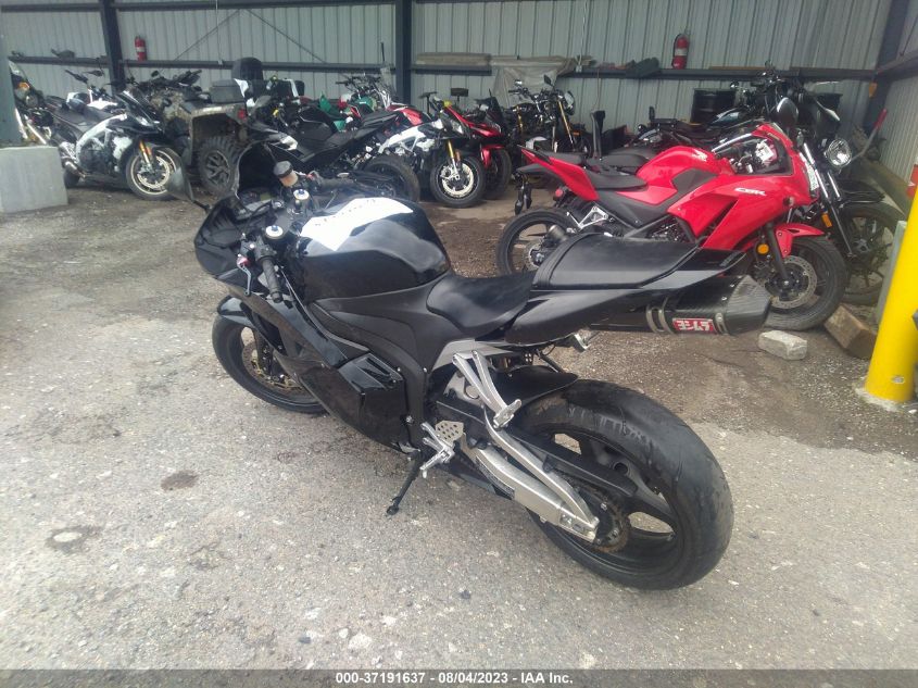 2012 HONDA CBR600 RR - JH2PC4002CK500982