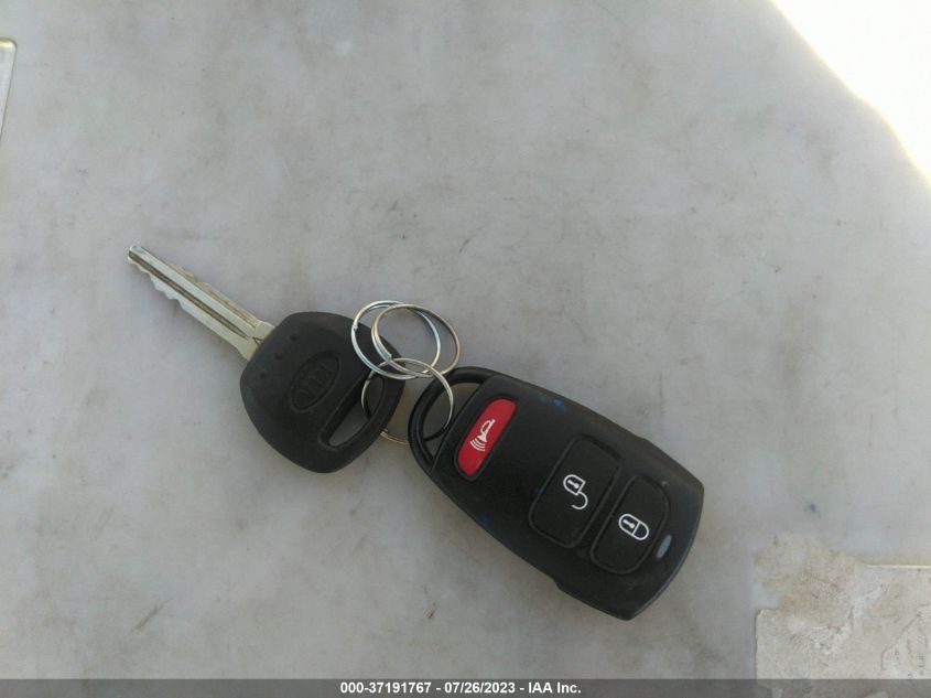 2014 KIA SEDONA LX - KNDMG4C77E6565833