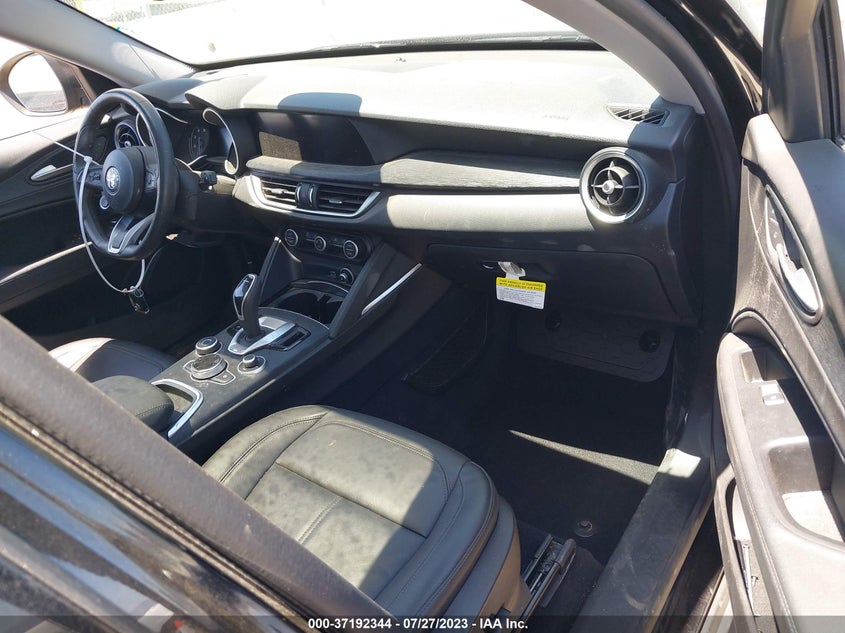 VIN ZASPAJAN7M7D11635 2021 ALFA ROMEO STELVIO